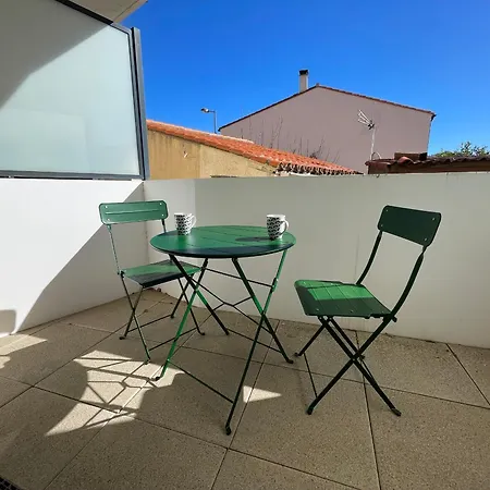 Apartment Calme Avec Terrasse, Proche Centre-ville Et Plage, Parking Prive - Fr-1-309-421