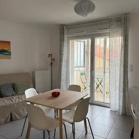 Calme Avec Terrasse à 5 Min De La Et Parking - Fr-1-309-421 *