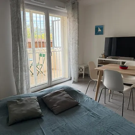 Appartement Calme Avec Terrasse à 5 Min De La Et Parking - Fr-1-309-421 *