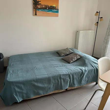 Calme Avec Terrasse à 5 Min De La Et Parking - Fr-1-309-421 *